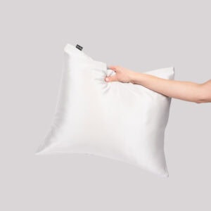 Alternative view of Silkkinen Tyynynpäällinen Vaaleanharmaa