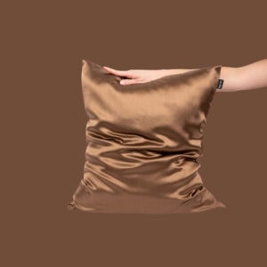 Alternative view of Silkkinen Tyynynpäällinen Ruskea